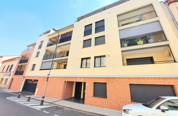 Disponible - ALBI VILLE appartement T2 de 48 m2 avec balcon + parking privatif — photo 2