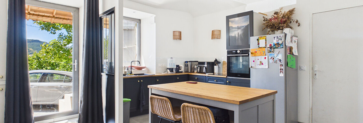 Maison 4 Pièces 111 m² à vendre à Saint-Vincent-de-Barrès (07210)