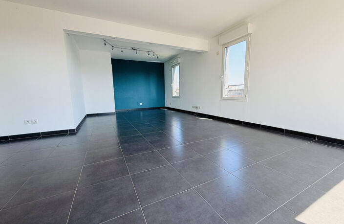 T4 dernier étage - Terrasse - Garage double - 106m2 — photo 3