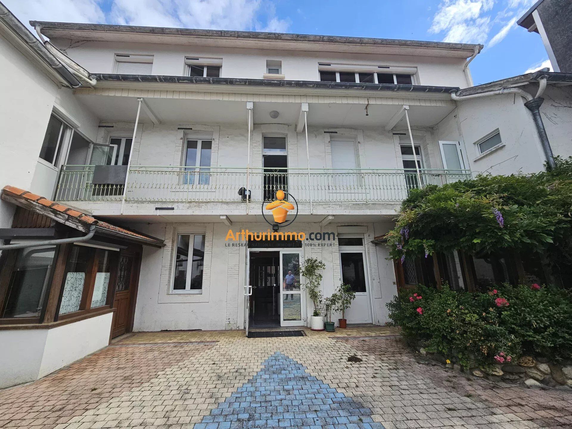 Immeuble 30 pièces · à Tarbes · 480 000 €