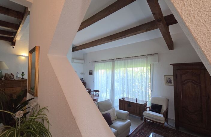 Villa — photo 5