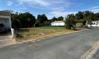 Terrain  823 m² à vendre à Saint-Sulpice-de-Royan (17200)