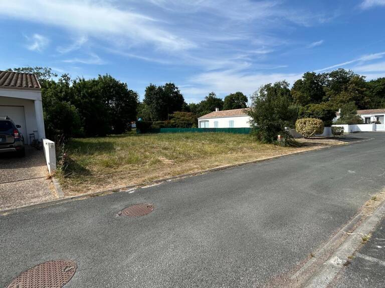 Belle opportunité t beau terrain constructible à vendre — photo 1