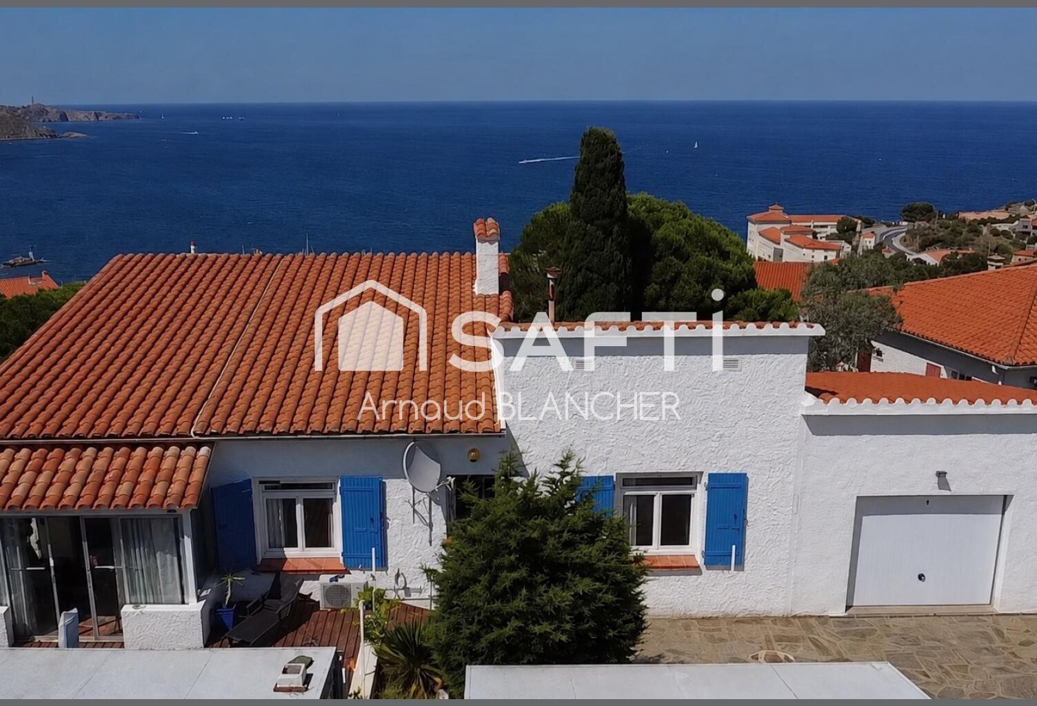 Villa atypique avec terrasse suspendue et vue spectaculaire sur la Méditerranée — photo 1