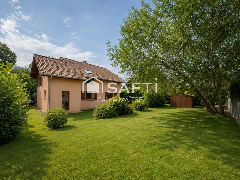 Maison individuelle - 5 chambres avec jardin de 704m² — photo 1