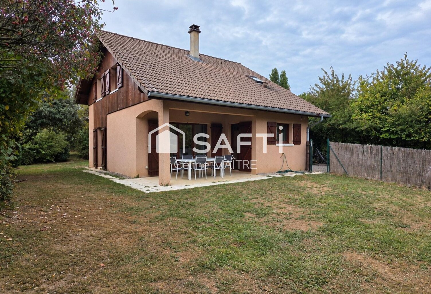 Maison individuelle - 5 chambres avec jardin de 704m² — photo 1