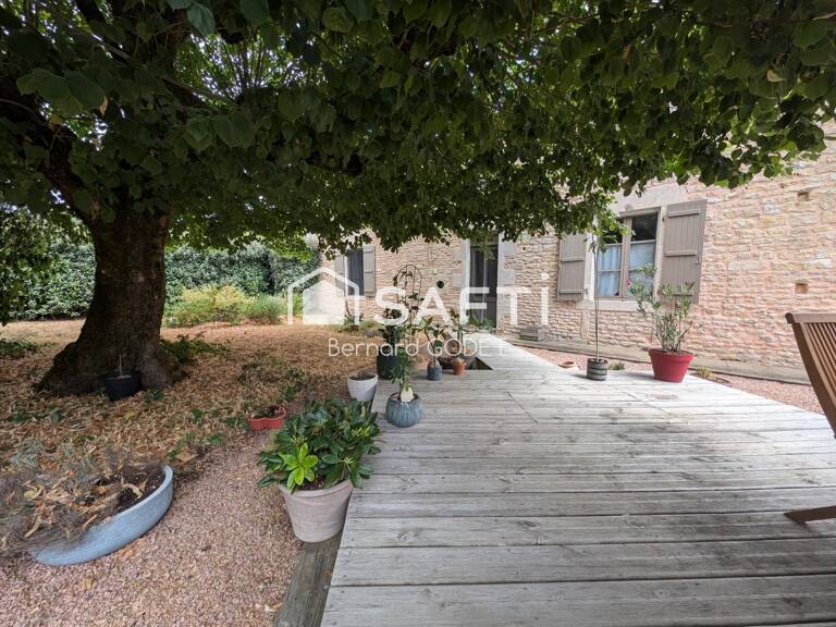 Maison de caractère rénovée avec dépendance. — photo 1