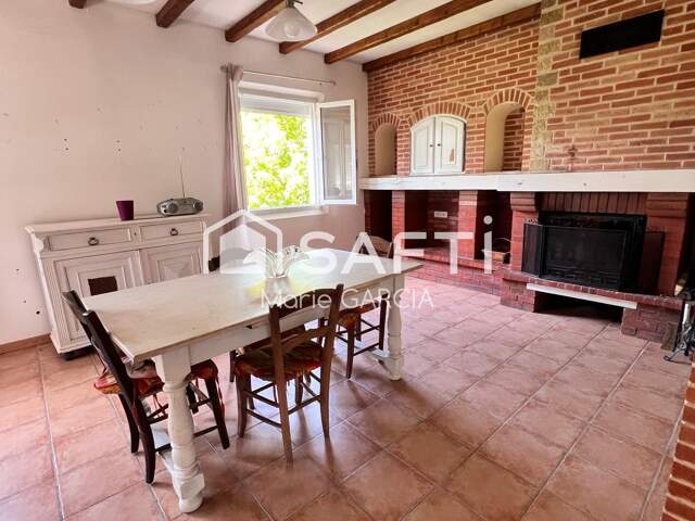 Maison de 173 m² Terrain de 2 500 m²  Caussade (82300) — photo du bien