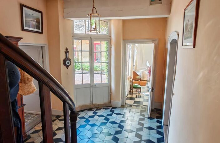 L'élégance d'un hôtel particulier chargé de trois siècles d'histoire — photo 3