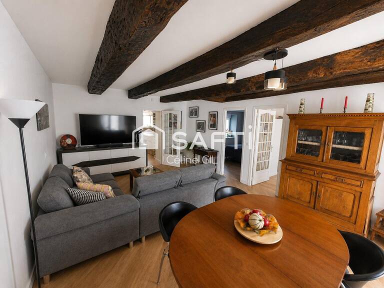 Maison en pierres rénovée avec vie de plain-pied  Dépendances — photo 1