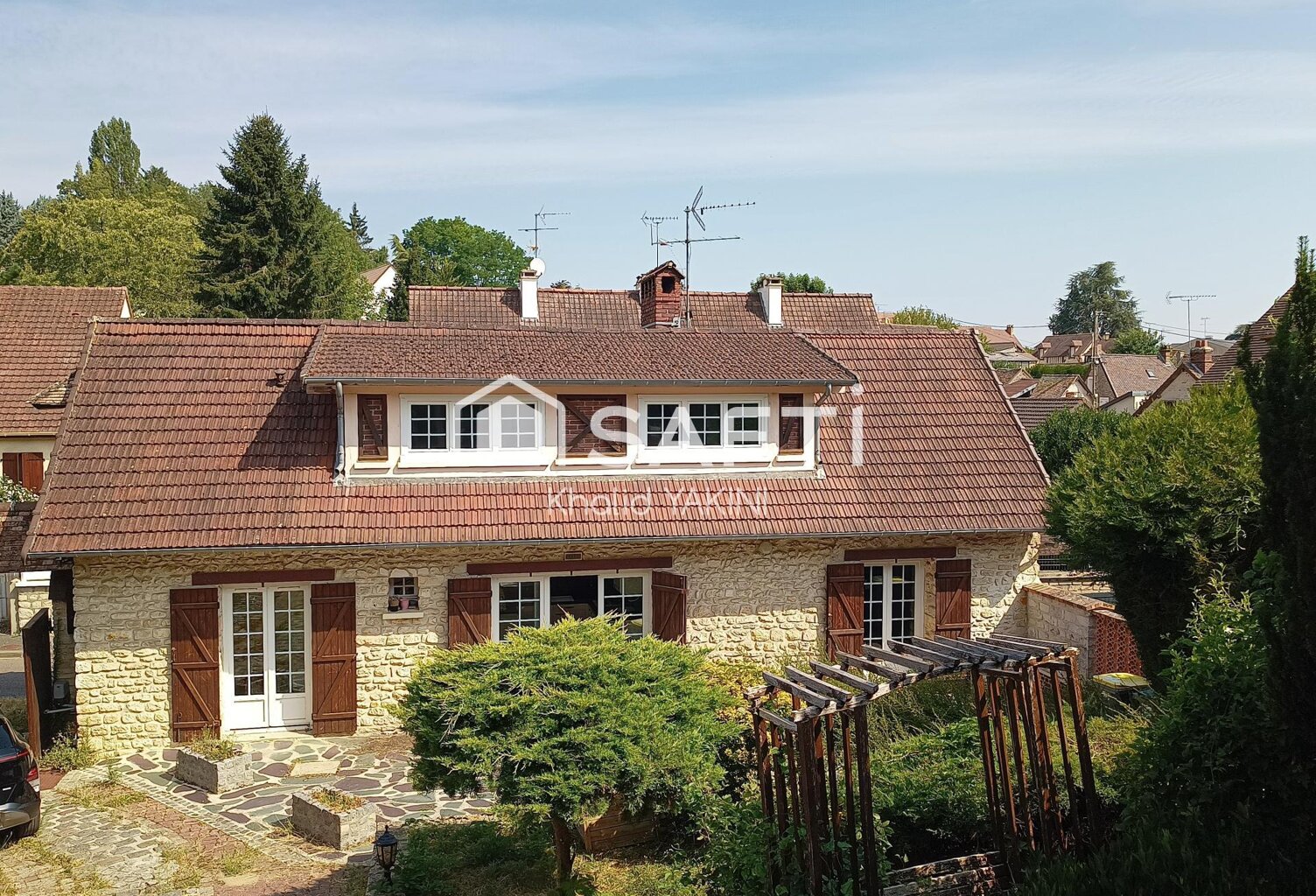 belle maison en pierre — photo 1