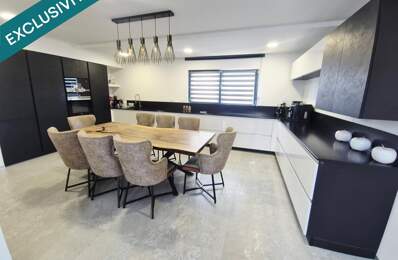 Le confort moderne dans toute sa splendeur : découvrez une propriété où élégance, espace et prestations haut de gamme se conjuguent à la perfection — photo du bien