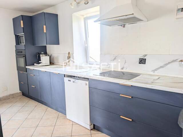 Maison familiale 130 m² à Lézigné 4 chambres  Dépendance et grand garage/atelier — photo du bien