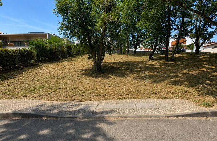 Terrain viabilisé de 847 m² sur les hauteurs de Bouliac — photo 4