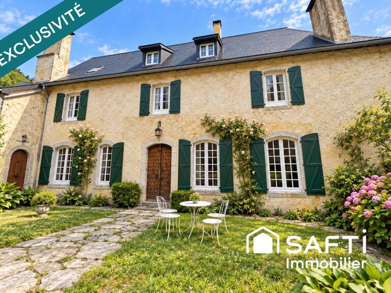 Maison de maître béarnaise de 250m² avec jardin — photo 1