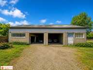 ANCIENNE ECOLE PLUS UN HANGAR DE 277M² PLUS DEPENDANCE — photo 2
