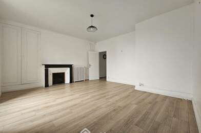 Appartement 4 pièces 74400 €