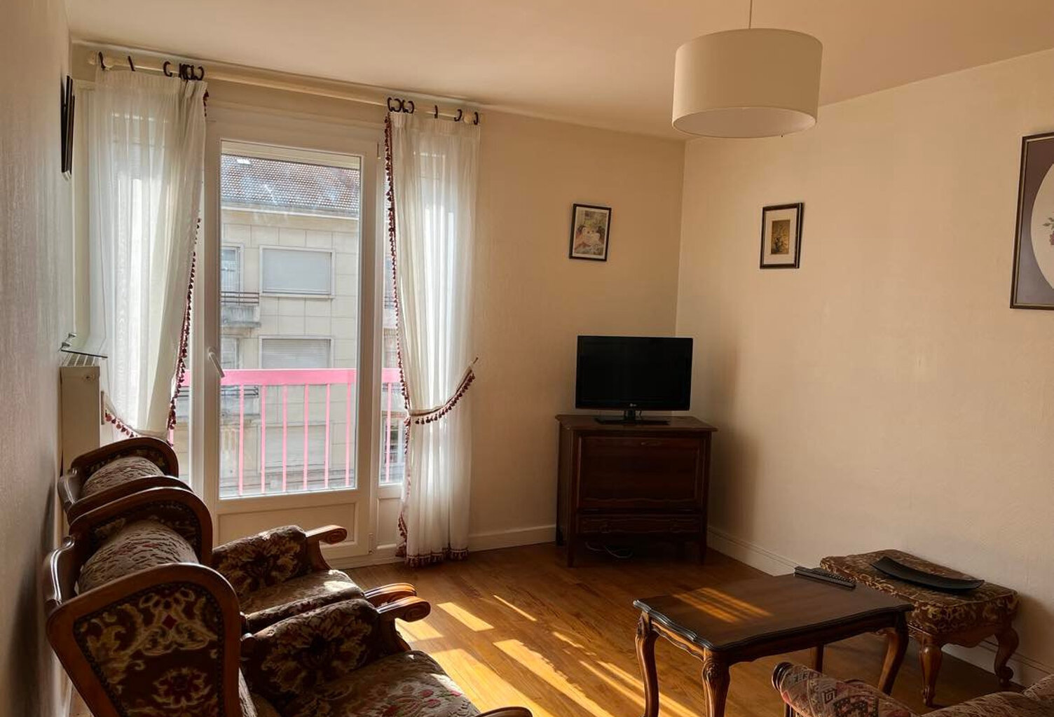 Appartement T2 meublé centre ROUSSILLON — photo 1