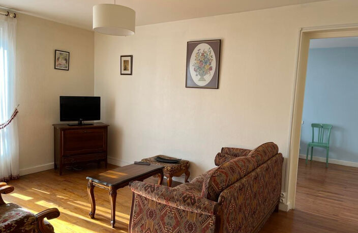 Appartement T2 meublé centre ROUSSILLON — photo 2