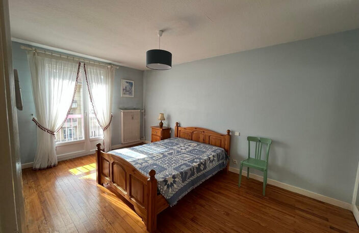 Appartement T2 meublé centre ROUSSILLON — photo 4