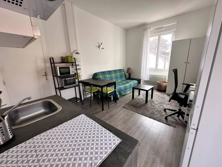 A LOUER T2 MEUBLÉ AVEC TERRASSE ET GARAGE PROCHE FAC — photo 1