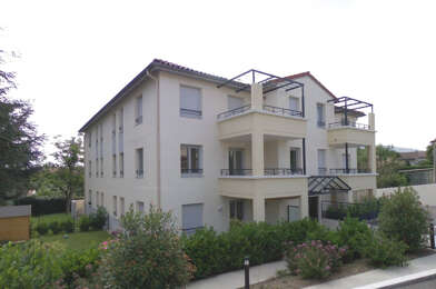 Appartement 3 pièces 892 €