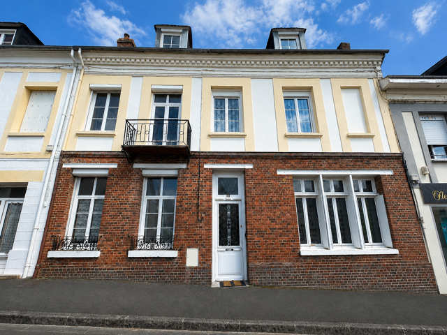 MAISON FAMILIALE - PLEIN CENTRE DE PAVILLY — photo du bien