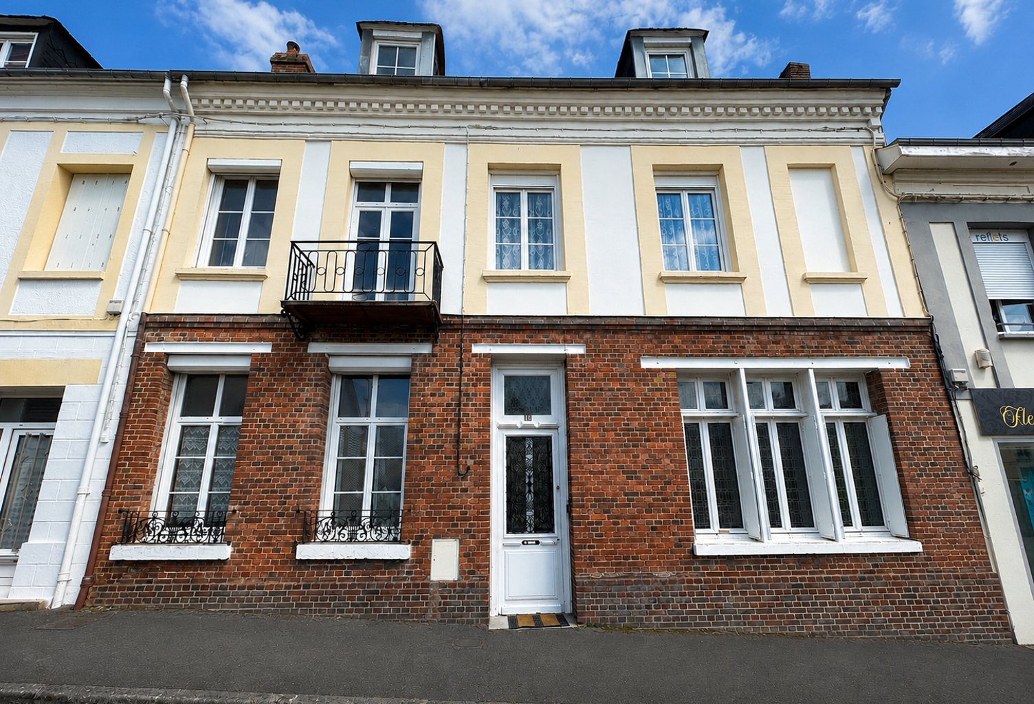 MAISON FAMILIALE - PLEIN CENTRE DE PAVILLY — photo 1