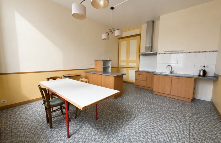 MAISON FAMILIALE - PLEIN CENTRE DE PAVILLY — photo 4