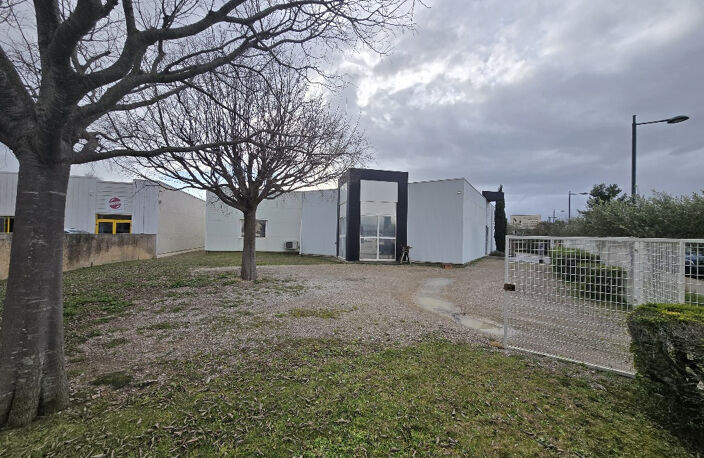 location  ensemble de bureaux avec parkings  situé à St Andr — photo 4
