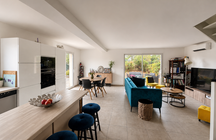 VILLA — photo 3