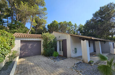 MAISON T4 DE PLAIN PIED sur 1195 M2 terrain et piscine — photo du bien