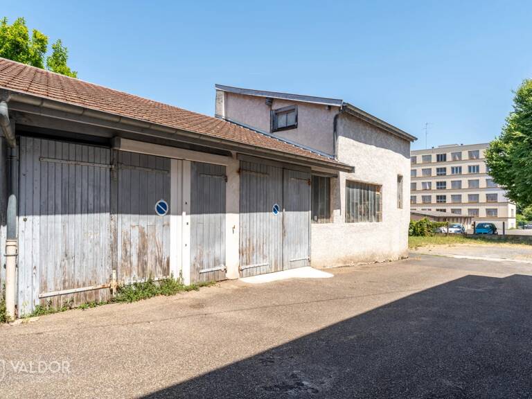 Centre-ville de Villefranche, plateau de 73 m² avec cave — photo 1