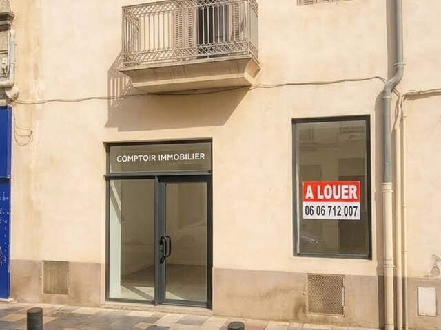À louer   Local commercial idéalement situé au coeur de Nîmes — photo du bien