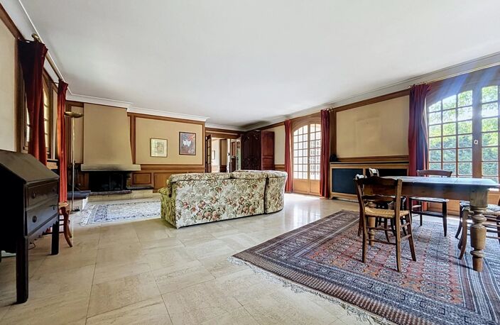 Sucy-en-Brie – Clos de Ville | Maison familiale de 210 m² avec piscine sur 1 310 m² de terrain — photo 4