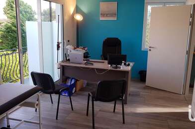 Bureau  1707 €