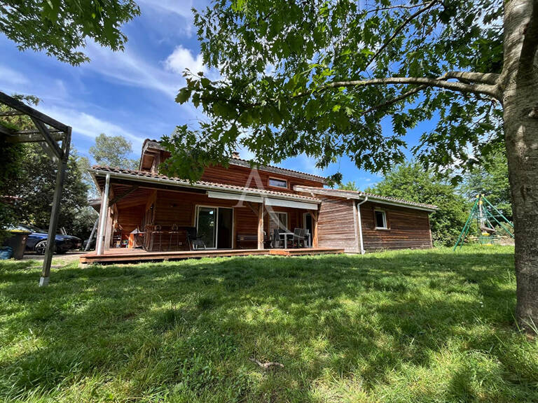 Grande maison familiale de 185m² avec studio indépendant sur plus de 2300m² de terrain ! — photo 1