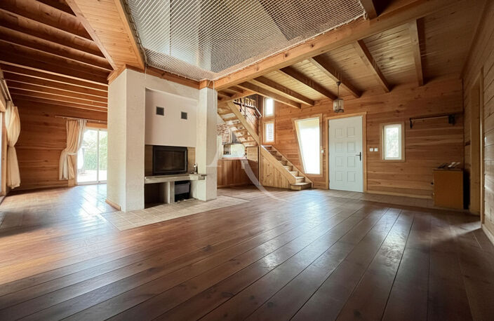 Grande maison familiale de 185m² avec studio indépendant sur plus de 2300m² de terrain ! — photo 2