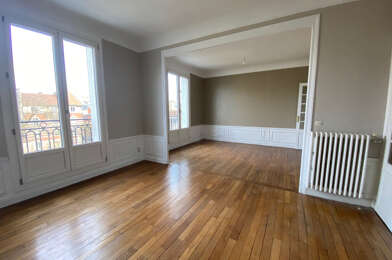 Appartement 5 pièces 1135 €