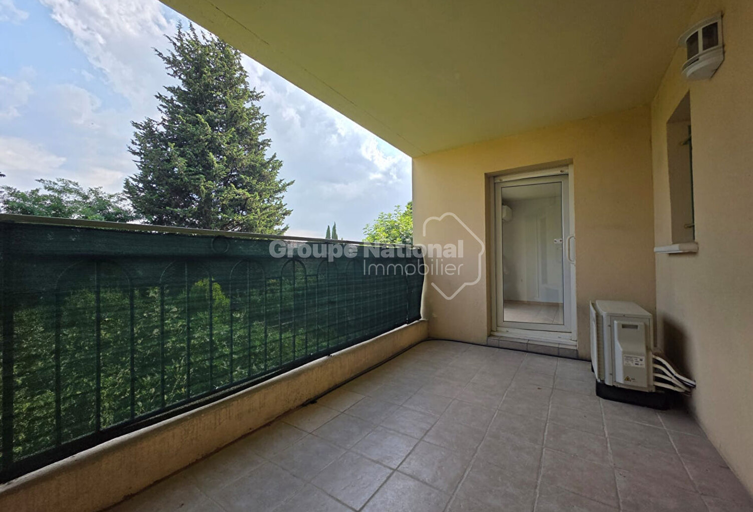 Appartement - Type 2 - Terrasse et stationnement privatif — photo 1