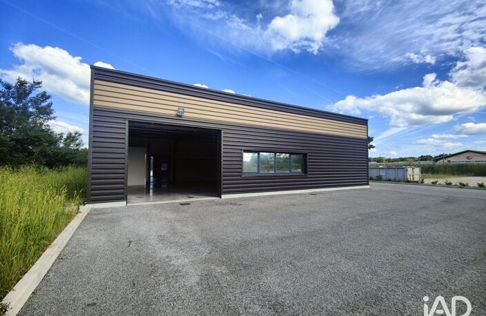 Location Local d'activités 358 m&sup2; — photo 3
