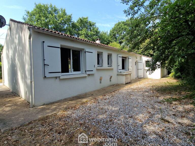 Maison - 75m² - Saint-Georges-de-Pointindoux — photo 1