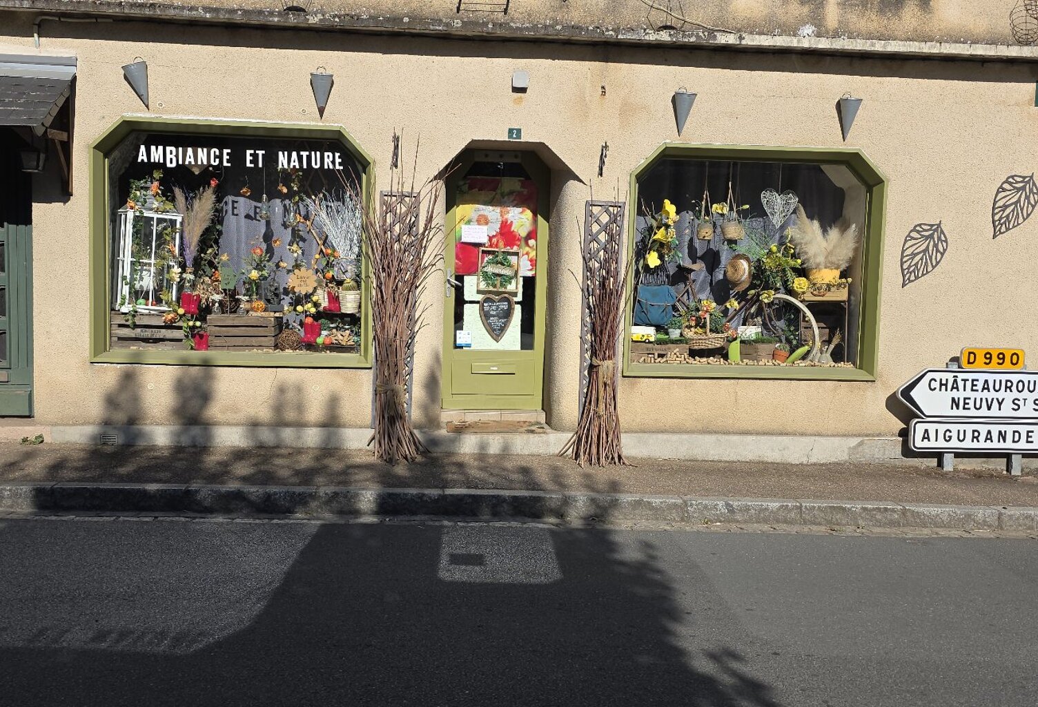 Local commercial — photo 1
