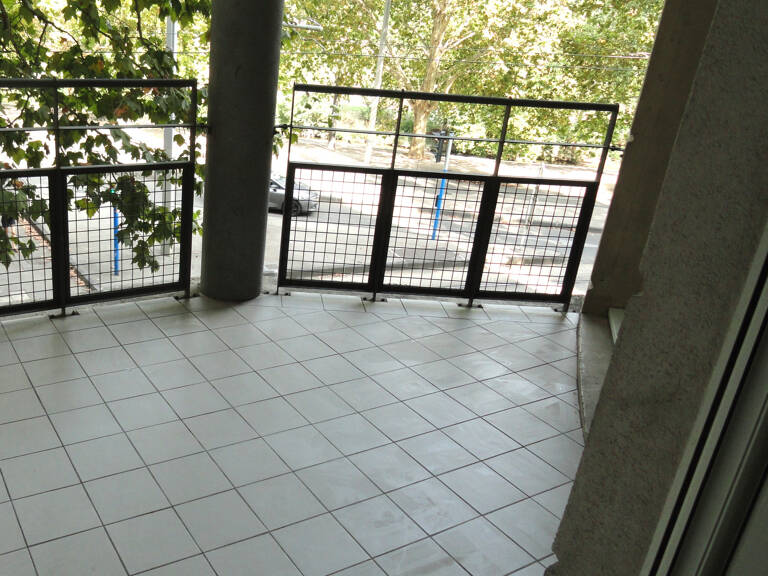 Appartement P1 avec terrasse MONTPELLIER quartier Port Marianne — photo 1