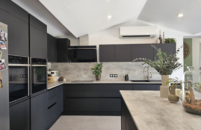 Maison familiale rénovée avec vie de plain-pied et terrain arboré — photo 3