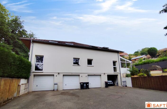 Duplex avec jardin privatif, garage double, faibles charges et cadre verdoyant. — photo 2