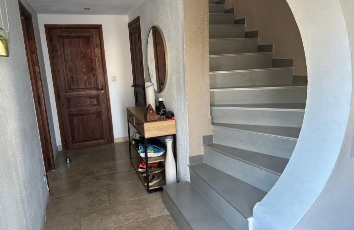 Belle grande maison familiale avec piscine — photo 3