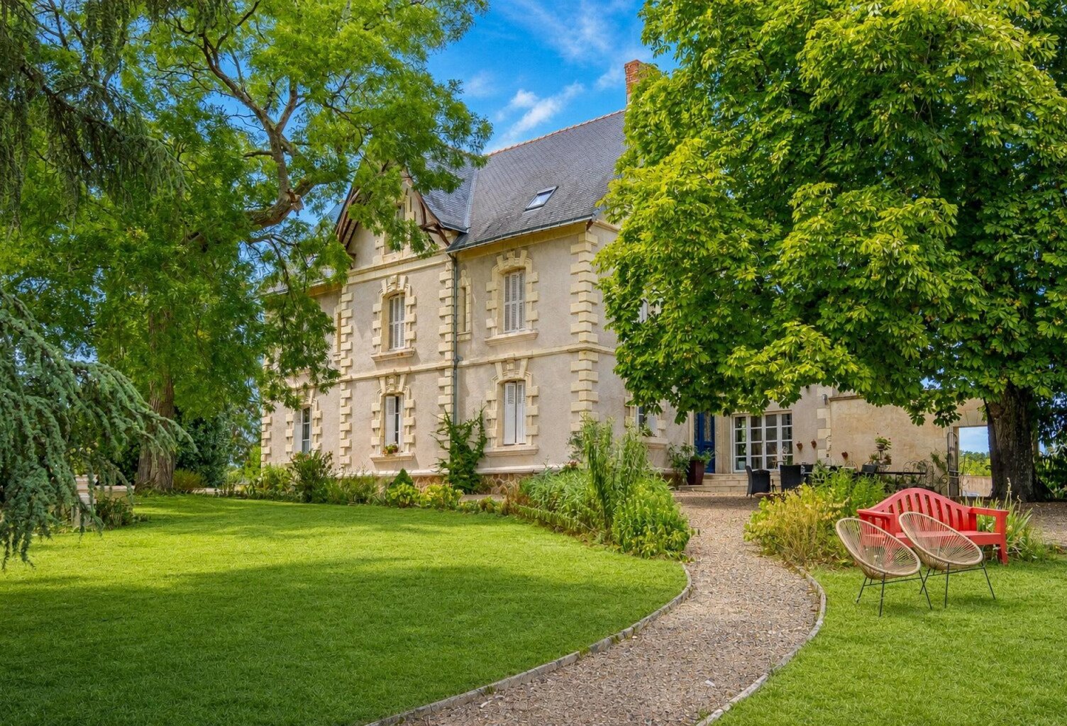 Propriété du 17éme et manoir du 19éme sur 6 hectares — photo 1
