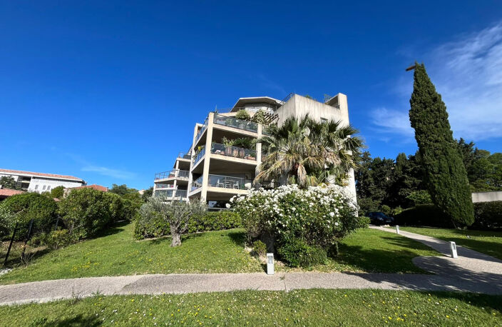 Aix en Provence Quartier Brunet - T1 de 30.69m2 avec stationnement et jardin privatif — photo 5