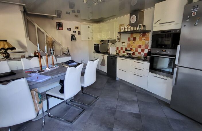 Vente Maison/villa 5 pièces — photo 3